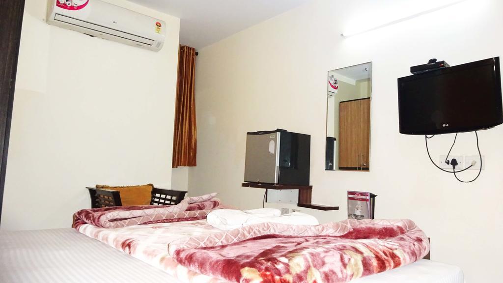 Hotel Durga International New Delhi Exterior photo