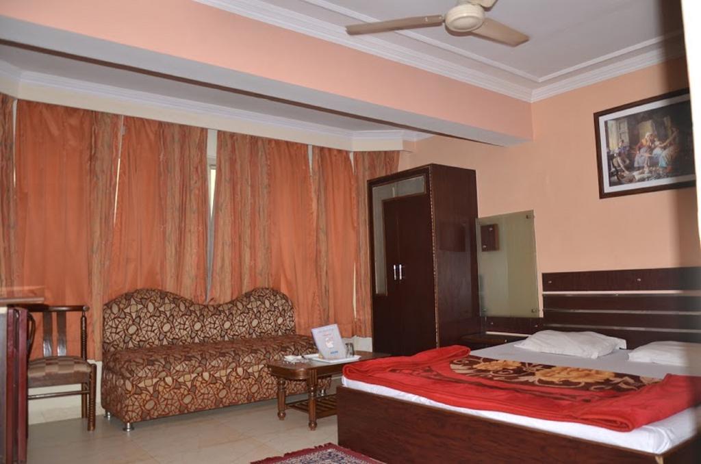 Hotel Durga International New Delhi Exterior photo