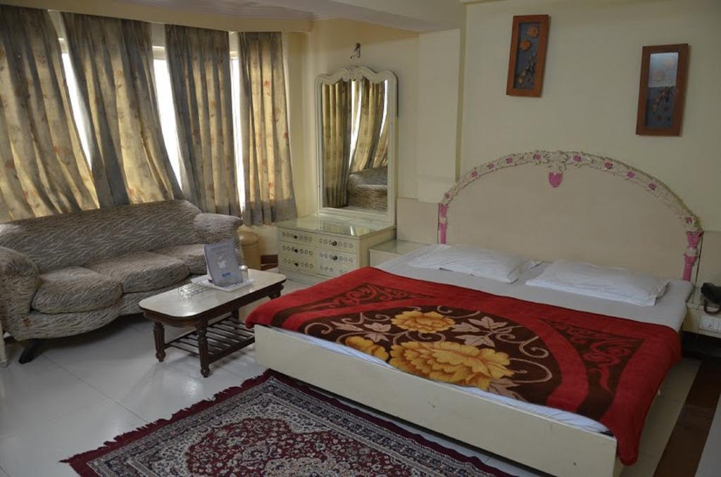 Hotel Durga International New Delhi Room photo
